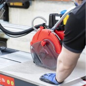 Машина Rubi за рязане на строителни материали циркулярна с водеща греда 1100 W, ф 250 мм, 1080 мм, DC-250 Python