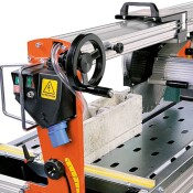 Машина за рязане на строителни материали циркулярна с водеща греда 2200 W, ф 350 мм, 2000 мм Prime 200S