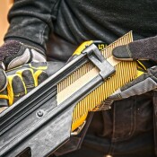 Акумулаторен такер за пирони DeWALT без батерия и зарядно, 18 V, 50-90 мм, DCN930N