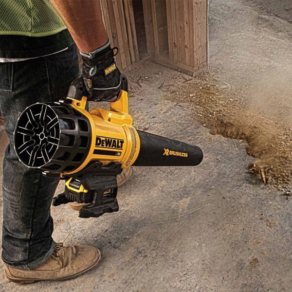 Въздуходувка акумулаторна 18.0V Dewalt DCM562P1