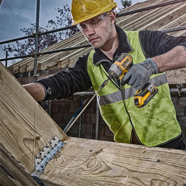 Винтоверт акумулаторен ударен Dewalt DCF887P2, 18.0 V, 5,0Ah