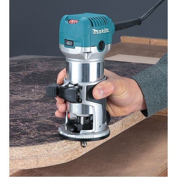 Фреза челна Makita RT0700C, 710 W, ф 6-8мм