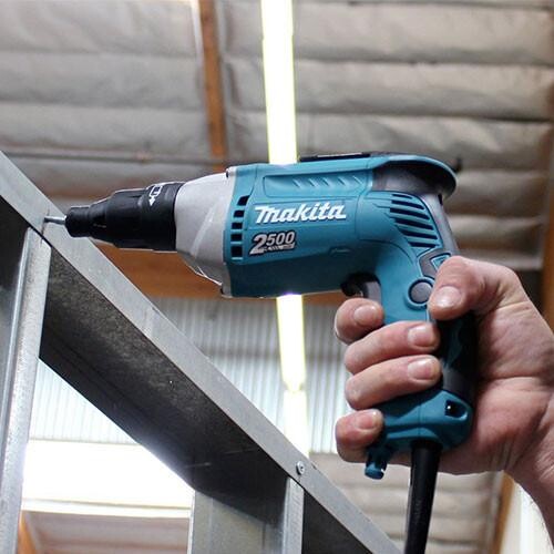 Винтоверт електрически Makita FS2300