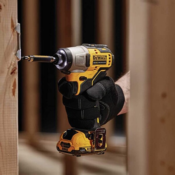 Винтоверт акумулаторен 3-скоростен Dewalt DCF801D2