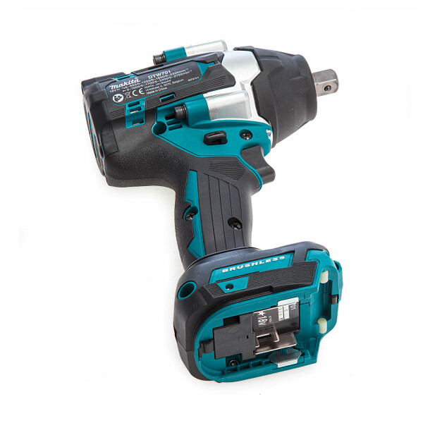 Ударен акумулаторен гайковерт Makita DTW701Z, 18V, 700 Nm, 1/2"