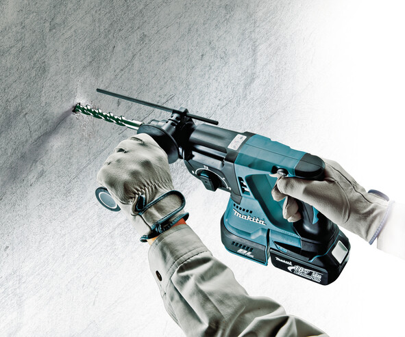 Акумулаторен перфоратор Makita DHR243RTE, 18V, 5.0Ah с чанта