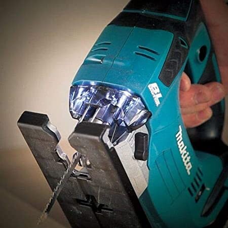 Трион прободен акумулаторен "зеге" Makita DJV182Z, 18V