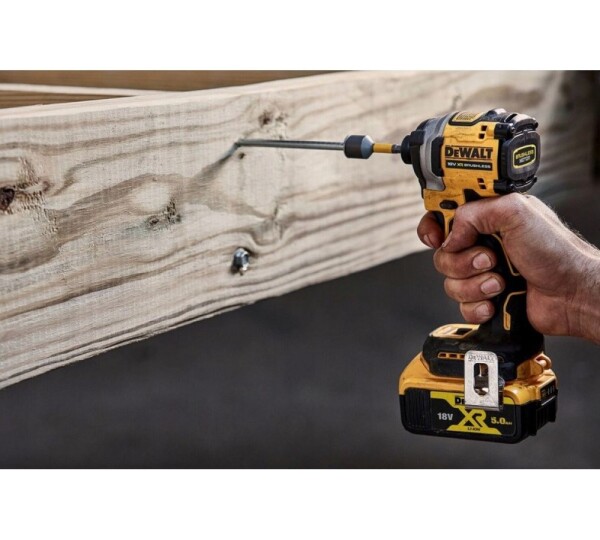 Винтоверт ударен акумулаторен DeWALT DCF850N , 18V, 205 Nm