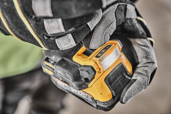 Винтоверт ударен акумулаторен DeWalt DCD805E2T, 18V, 1.7Ah, 90Nm