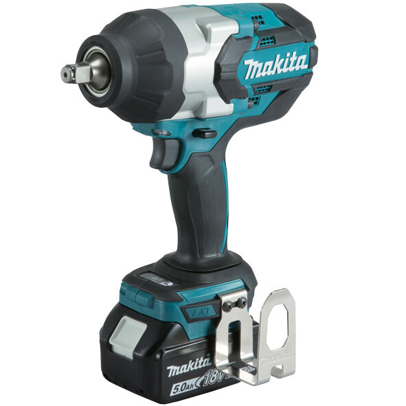 Комплект акумулаторни машини Makita 18V, 5.0Ah DTW1002RTJ, DGA504Z