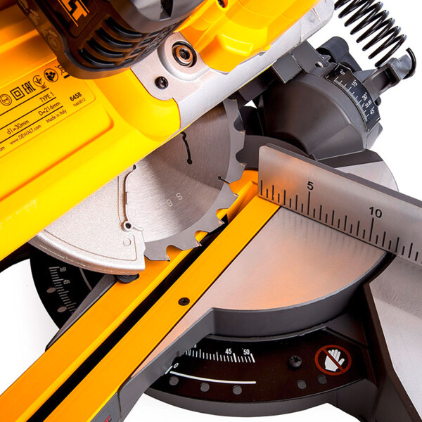 Циркуляр настолен акумулаторен Dewalt DCS777N, 54V, ф 216мм