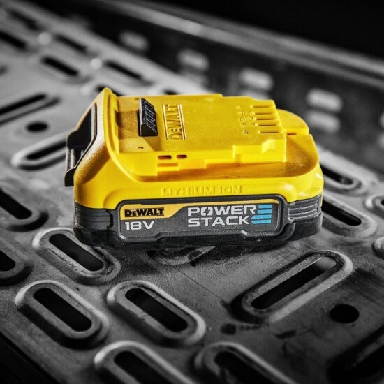 Комплект акумулаторни батерии и зарядно Dewalt PowerStack DCB1102E2, 18V, 1.7Ah