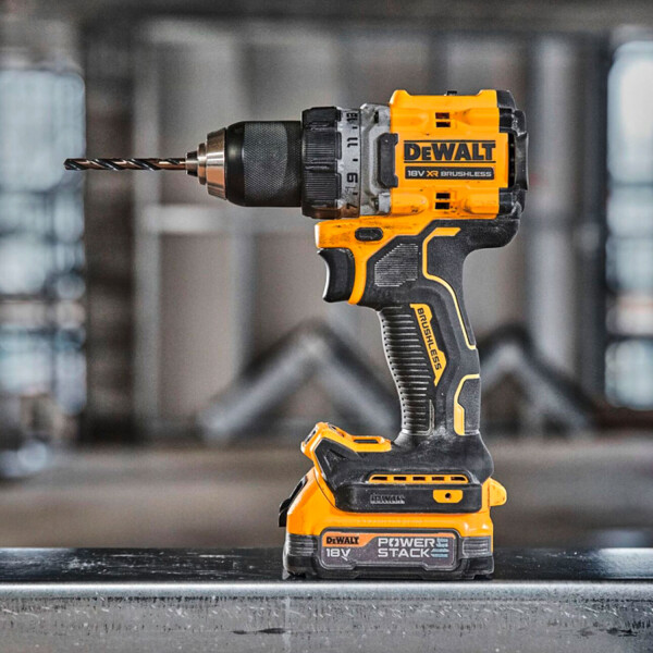 Винтоверт акумулаторен DeWALT DCD800E2T, 18V, 1.7Ah, 90Nm