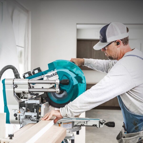 Акумулаторен настолен циркуляр Makita DLS211ZU, 18+18V, ф 305мм