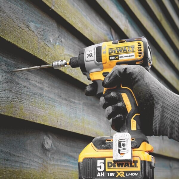 Комплект акумулаторни винтоверти DeWALT DCD796 и DCF887, 18V, 5 Ah