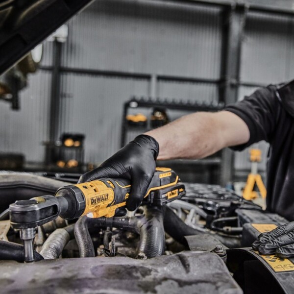 Акумулаторна тресчотка DeWALT DCF513N, 18V, 3/8"