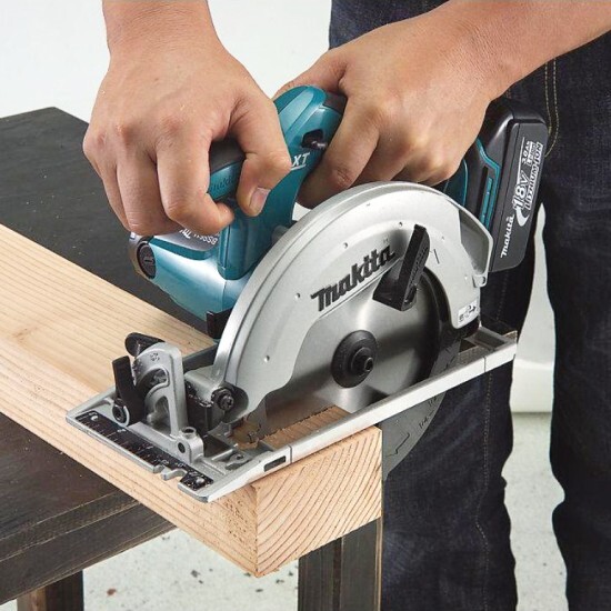 Акумулаторен ръчен циркуляр Makita DSS611Z, 18V, ф 165 мм