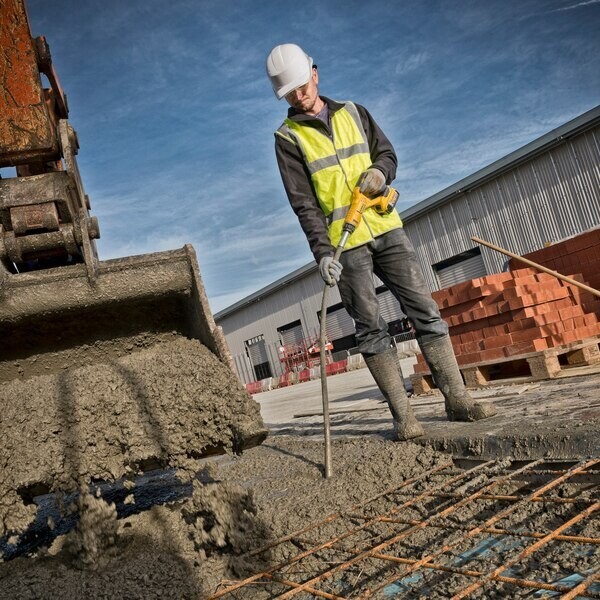 Акумулаторен вибратор за бетон DeWALT DCE531N, 18V, 1.2 м