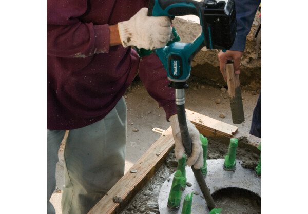 Акумулаторен вибратор за бетон Makita DVR450Z, 18V, 1.4 м