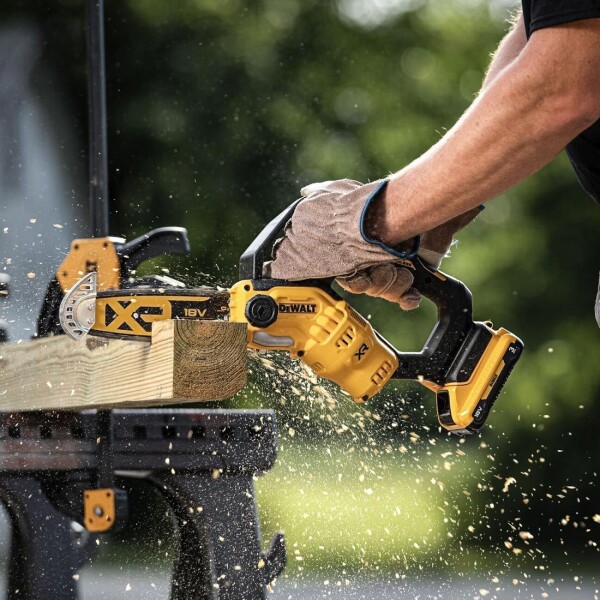 Верижен трион акумулаторен DeWALT DCMPS520P1, 18V, 5 Ah, 20 см