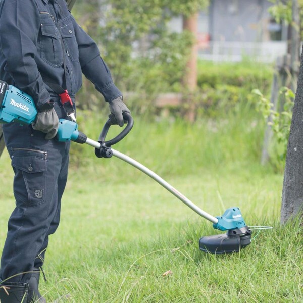 Акумулаторна коса Makita DUR189Z тип тример 18 V 300 мм