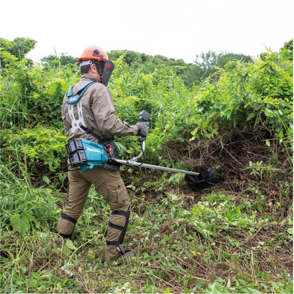 Акумулаторна коса Makita UR012GZ02 тип тример 80 V 480 мм