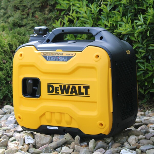 Инверторен бензинов генератор DeWALT DXGNI35E 3400 W
