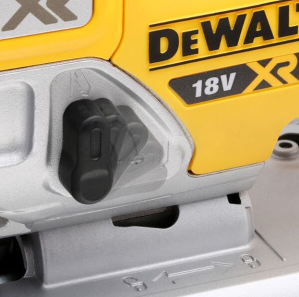 Трион прободен акумулаторен ''зеге'' Dewalt DCS334NT, 18V