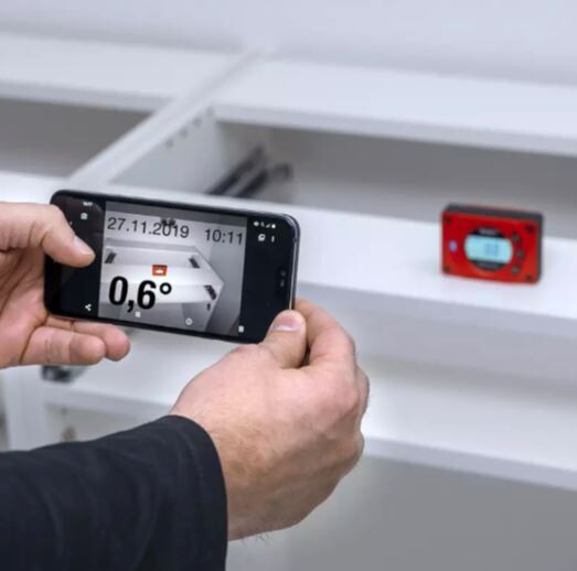 Дигитален нивелир Sola GO! Smart 80 мм