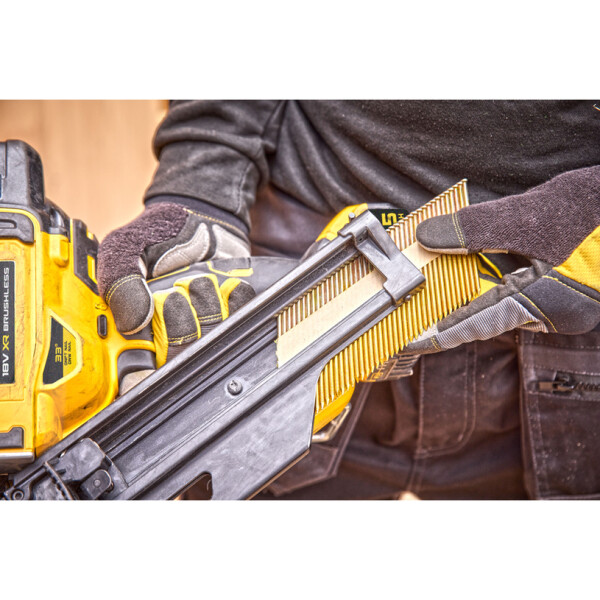 Акумулаторен такер за пирони 50-90 мм, DeWALT DCN930P2