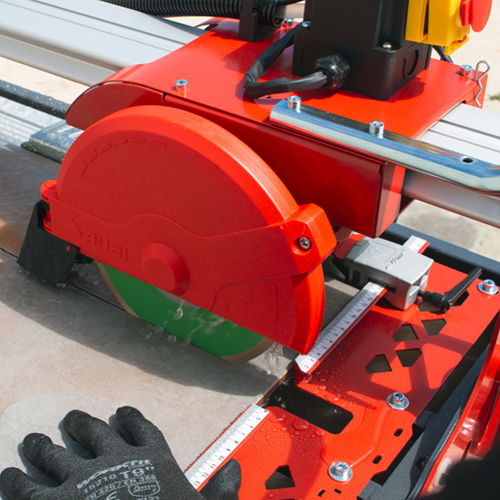 Машина Rubi за рязане на строителни материали с водеща греда 1100 W, ф 200 мм, 1060 мм, DV-200