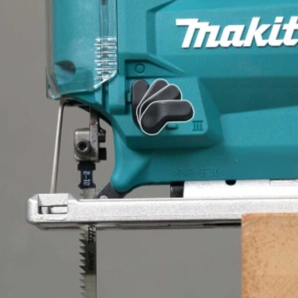 Акумулаторно зеге Makita DJV186Z, LXT, 18 V, 18 мм, без батерия и зарядно